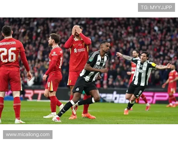 利物浦主场投降？0-3后球迷愤怒退场！斯帅遭对手嘲讽：明早下课